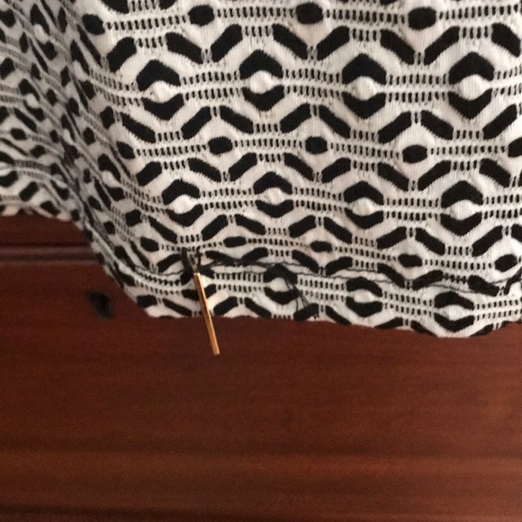 Calvin Klein top - Picture 3 of 4